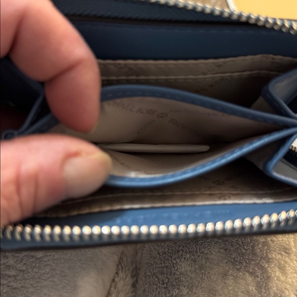 Michael Kors Cornflower Blue Leather Wallet - Picture 4 of 6